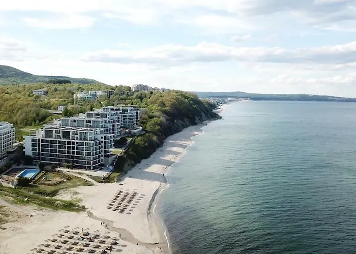 Marina White Sands 호텔 오브조르